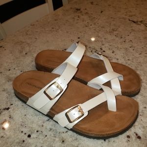 Maurices Paige Toe Loop Sandals